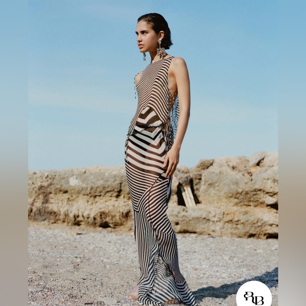 Rat and Boa Eboni skirt worn by Lila Moss